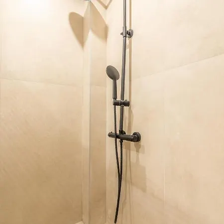 Elegant Suite 1 Near The Beach Gazi Exterior photo