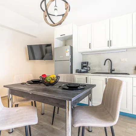 Elegant Suite 1 Near The Beach Gazi Exterior photo
