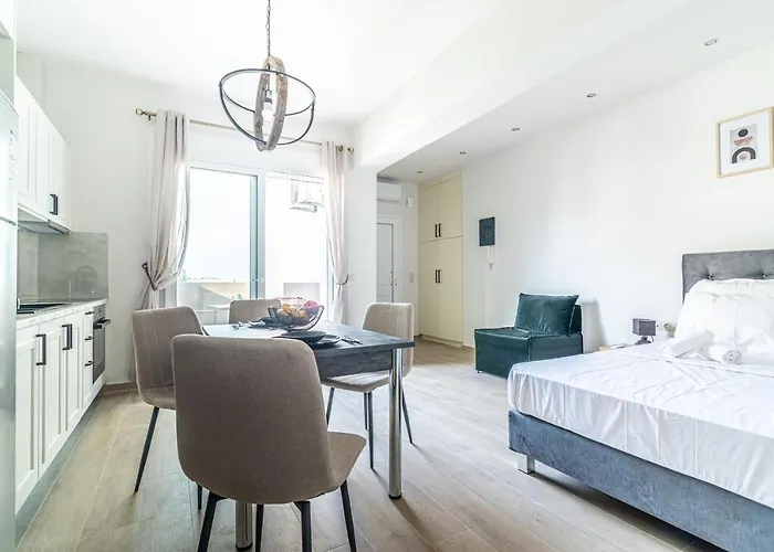 Elegant Suite 1 Near The Beach