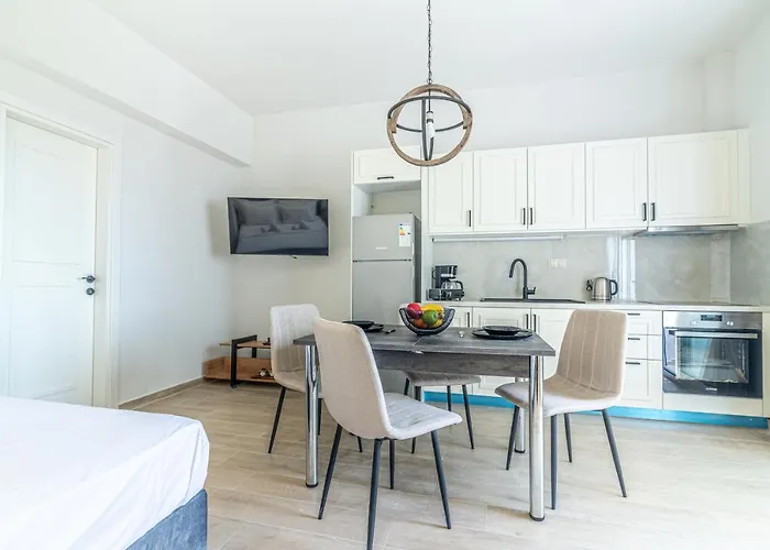 Elegant Suite 1 Near The Beach